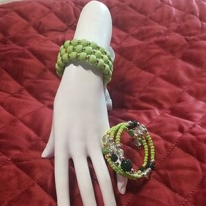 SILVER PLATE Memory Wire Bracelets, 6-9", NWT, Green W/Silvertone/goldtone H4